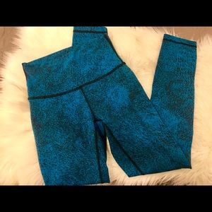 Black and blue Lululemon leggings